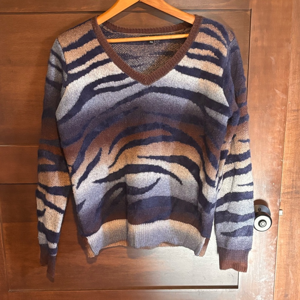CHARLIE B Blue and Brown Patterned V-Neck Sweater - Picture 2 of 4
